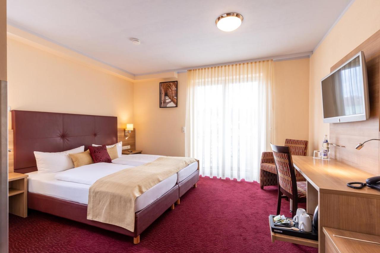 Hotel An Der Eiche คูลม์บาค ภายนอก รูปภาพ