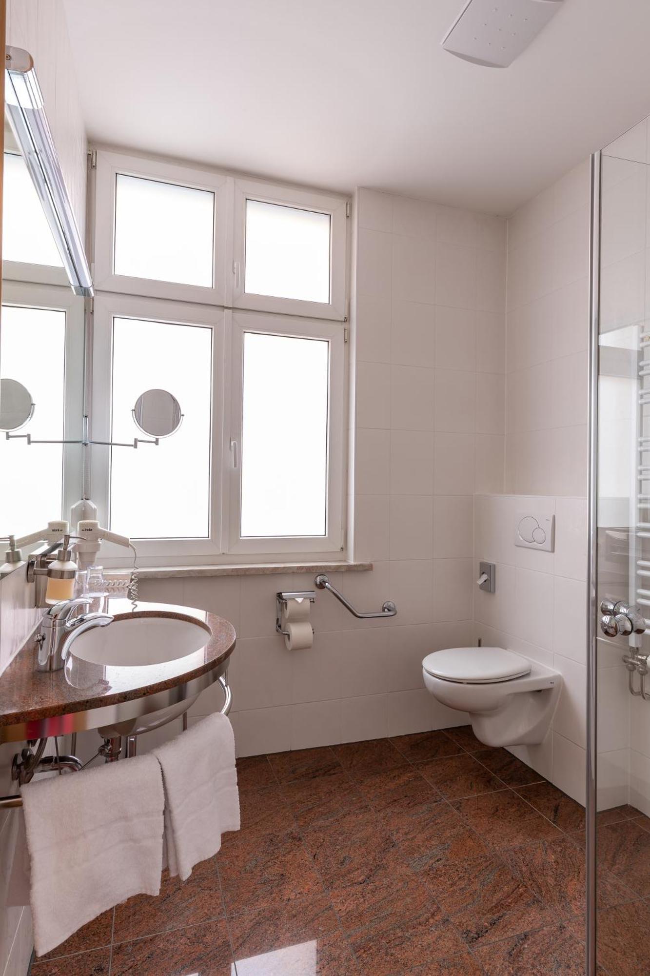 Hotel An Der Eiche คูลม์บาค ภายนอก รูปภาพ